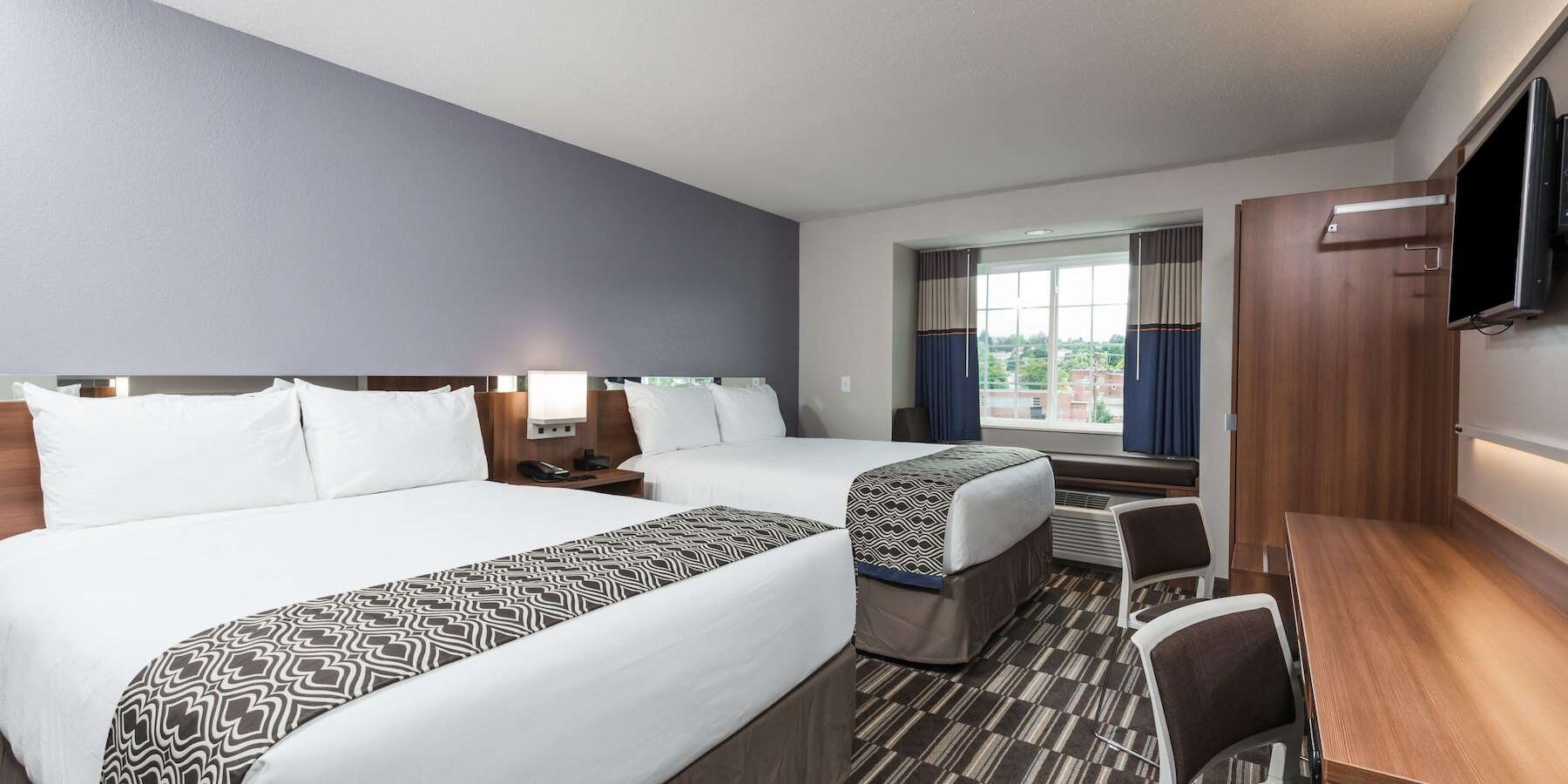 microtel-altoona_guest_room_1